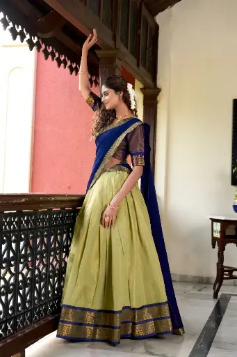 Heritage redefined in this Kanchipuram lehenga choli. 